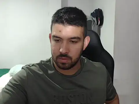 Axel11113 online show from 11-12-25, 02:37