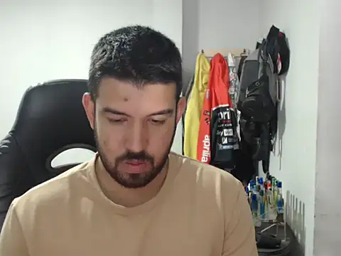 Axel11113 online show from 11-24-25, 01:49