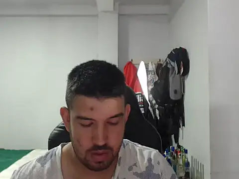 Snapshot of Axel11113 chatting on 11-05-25, 03:09 Axel11113 online show from 11-05-25, 03:09