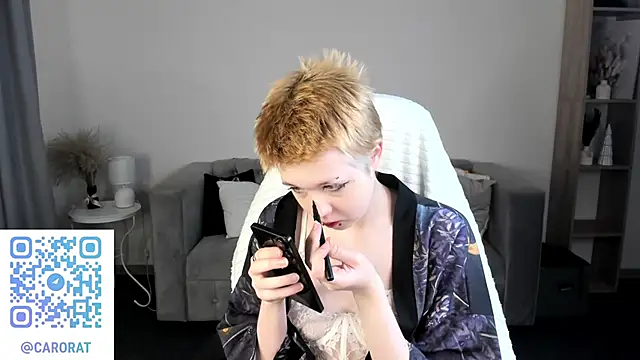 Snapshot of CarolineRichter chatting on 09-20-25, 02:16 CarolineRichter online show from 09-20-25, 02:16