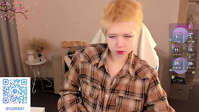 Snapshot of CarolineRichter chatting on 09-30-25, 02:17 CarolineRichter online show from 09-30-25, 02:17