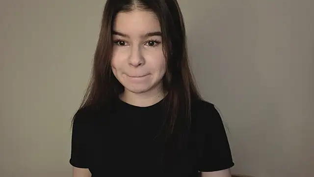 Snapshot of sladkoezzzka chatting on 10-10-25, 05:14 sladkoezzzka online show from 10-10-25, 05:14
