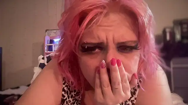 g0lden are0las89 online show from 07-01-26, 02:23