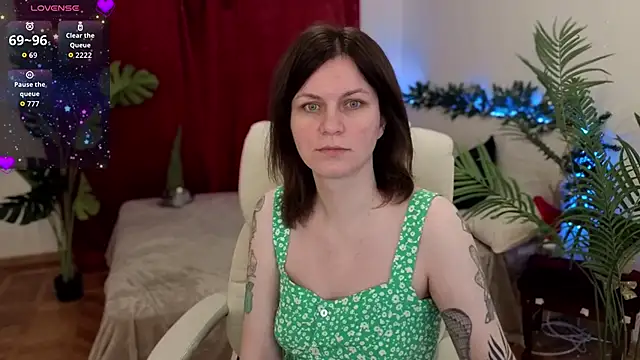 TinaMelt online show from 11-16-25, 04:56