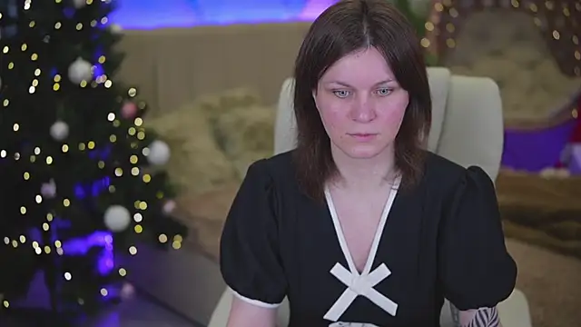 TinaMelt online show from 12-16-25, 07:40