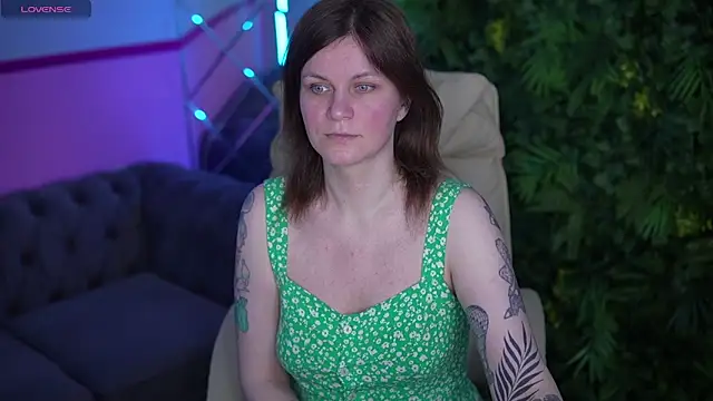 TinaMelt online show from 05-12-26, 06:47