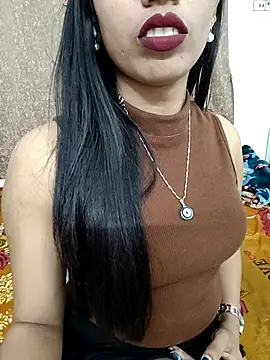 Snapshot of priya_26 chatting on 10-15-25, 10:12 priya 26 online show from 10-15-25, 10:12