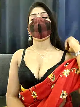 Snapshot of priya_26 chatting on 10-05-25, 04:36 priya 26 online show from 10-05-25, 04:36