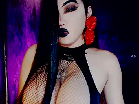 Snapshot of Mistress4fun chatting on 10-12-25, 05:09 Mistress4fun online show from 10-12-25, 05:09
