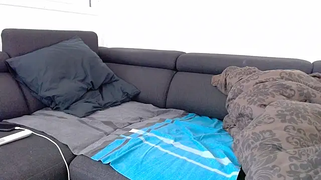 Snapshot of Hijuga chatting on 10-01-25, 08:41 Hijuga online show from 10-01-25, 08:41