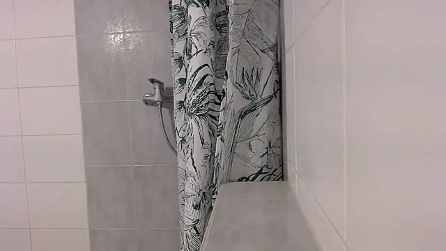 Snapshot of Hijuga chatting on 11-22-25, 09:52 Hijuga online show from 11-22-25, 09:52