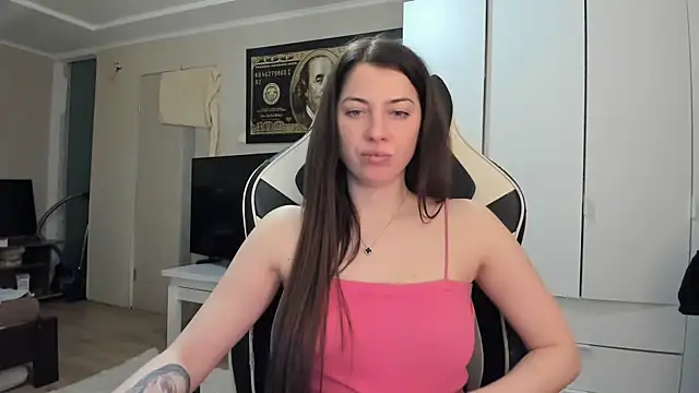 EmiLovsi online show from 03-04-26, 08:05