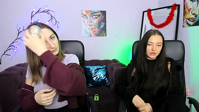 eva smiith  online show from 12-17-25, 06:40