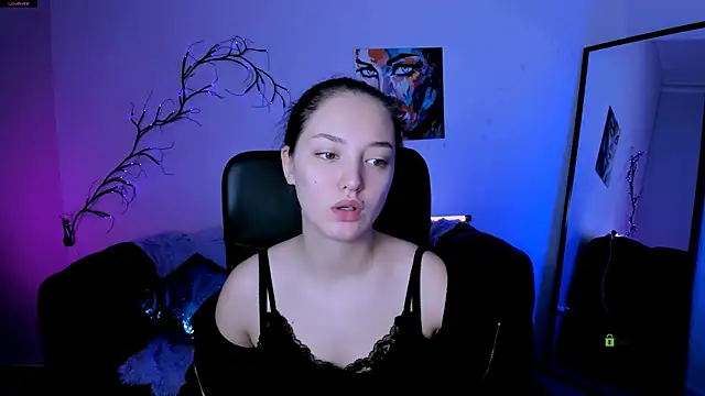 eva smiith  online show from 11-07-25, 06:40