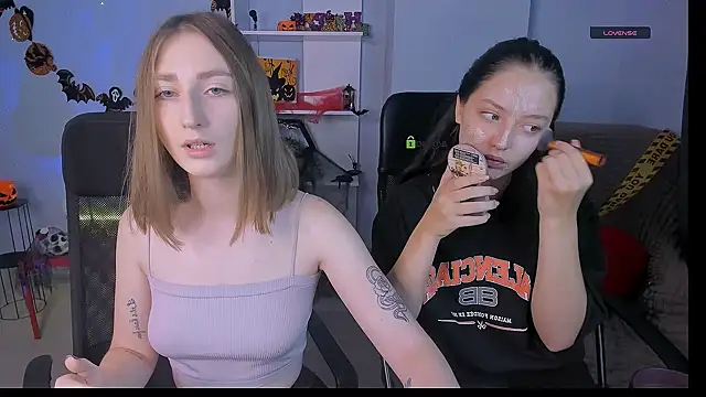 eva smiith  online show from 10-24-25, 05:50