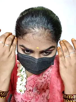 Snapshot of Tamil_Princess12 chatting on 07-19-26, 09:39 Tamil Princess12 online show from 07-19-26, 09:39