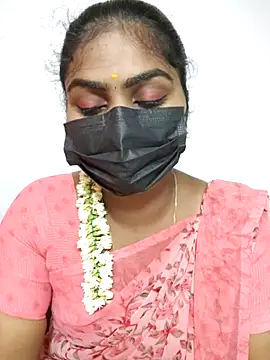 Snapshot of Tamil_Princess12 chatting on 07-10-26, 07:03 Tamil Princess12 online show from 07-10-26, 07:03