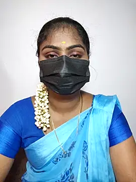 Snapshot of Tamil_Princess12 chatting on 02-17-26, 04:48 Tamil Princess12 online show from 02-17-26, 04:48