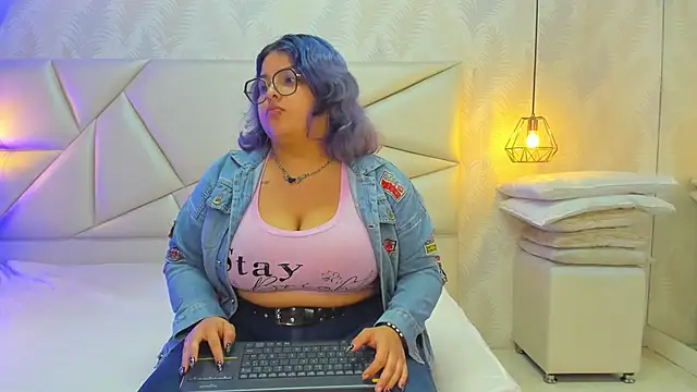 lulukawai16 online show from 11-08-25, 07:06