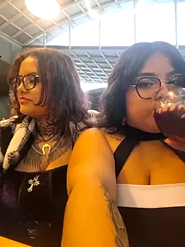 lulukawai16 online show from 12-21-25, 10:21