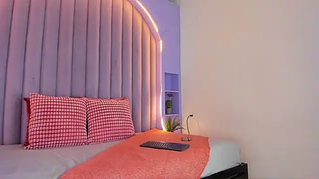 RiriiBrunette   online show from 10-16-25, 08:39