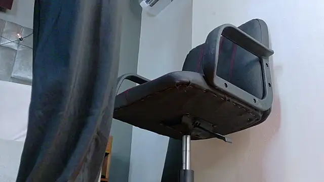 RiriiBrunette   online show from 04-02-26, 07:42