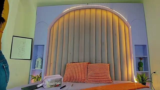 RiriiBrunette   online show from 10-27-25, 07:37