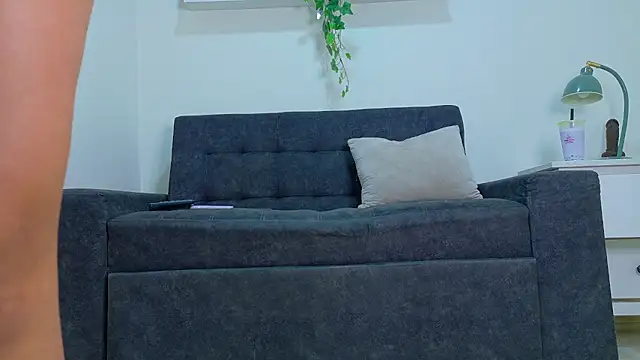 Snapshot of RiriiBrunette__ chatting on 07-10-26, 07:36 RiriiBrunette online show from 07-10-26, 07:36