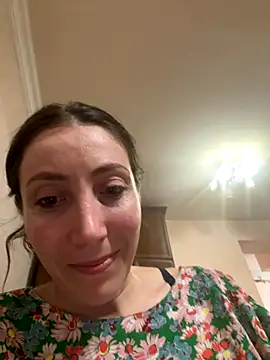 Snapshot of HellaryTourent chatting on 09-17-25, 08:55 HellaryTourent online show from 09-17-25, 08:55