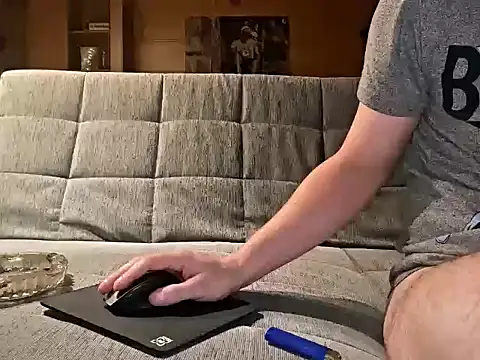 Snapshot of elsteff chatting on 10-10-25, 02:12 elsteff online show from 10-10-25, 02:12