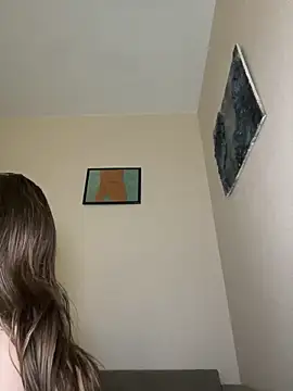 Bambi-Live online show from 10-25-25, 06:52