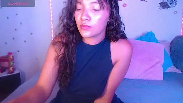 mia blue01 online show from 09-14-25, 09:37