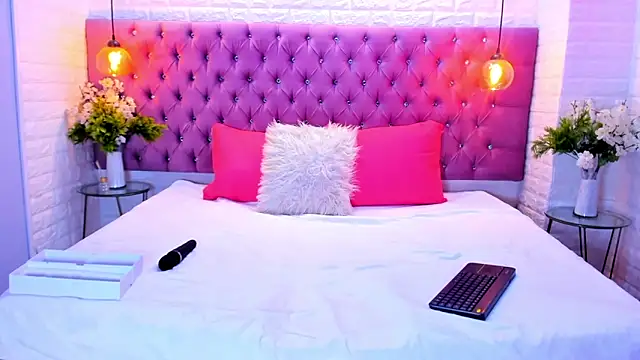 Snapshot of amber_sparkle chatting on 09-16-25, 12:39 amber sparkle online show from 09-16-25, 12:39