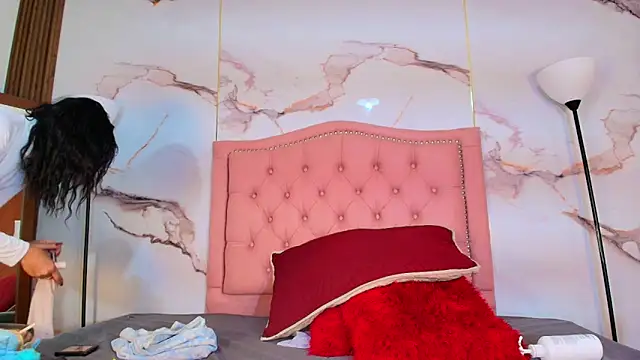 AlyaThompson online show from 05-09-26, 04:05