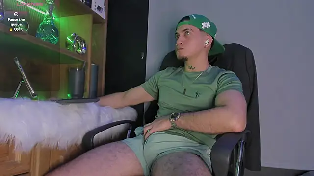 Gael williams1 online show from 11-14-25, 02:48