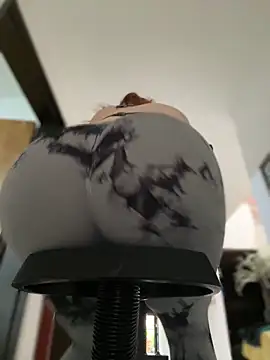 MarilynSmith01 online show from 10-08-25, 04:08