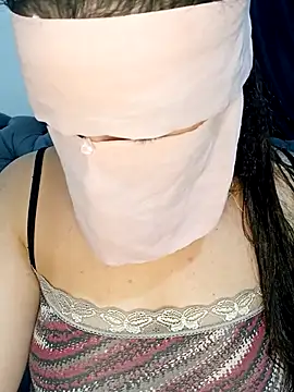 Queen-15 online show from 11-12-25, 04:38