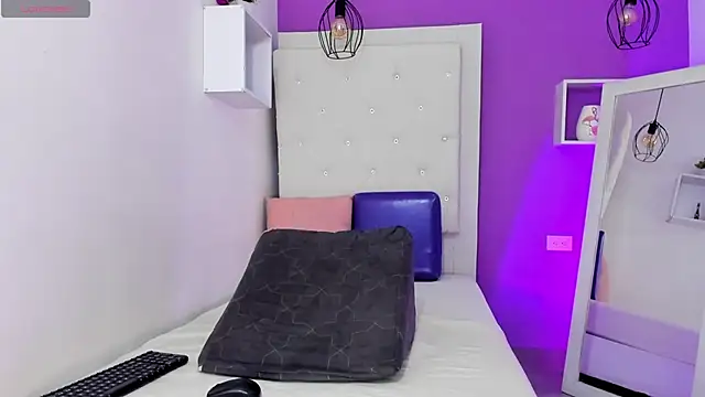 Horny ebonys online show from 11-20-25, 07:47