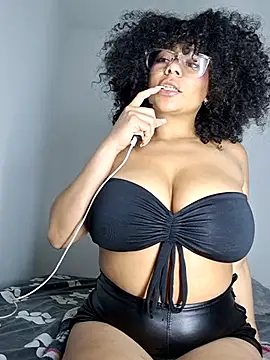 Snapshot of Yerystar chatting on 10-01-25, 07:46 Yerystar online show from 10-01-25, 07:46