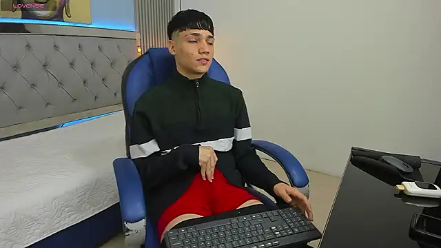 SamBlack  online show from 03-11-26, 12:43