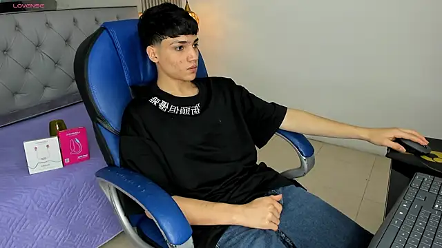 SamBlack  online show from 04-14-26, 04:01