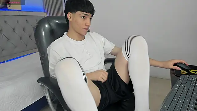 SamBlack  online show from 06-01-26, 02:17