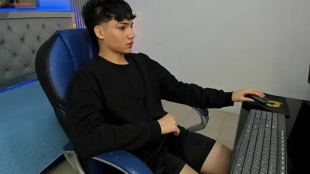 SamBlack  online show from 05-01-26, 01:27
