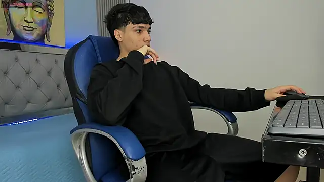 SamBlack  online show from 05-08-26, 12:42