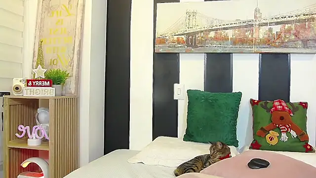 ParisRoux online show from 12-18-25, 08:23