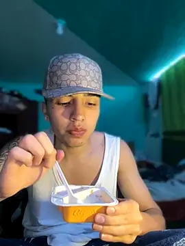 Snapshot of pabonsito chatting on 09-25-25, 02:28 pabonsito online show from 09-25-25, 02:28