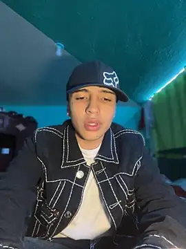 Snapshot of pabonsito chatting on 10-04-25, 02:02 pabonsito online show from 10-04-25, 02:02