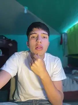 Snapshot of pabonsito chatting on 10-07-25, 12:44 pabonsito online show from 10-07-25, 12:44