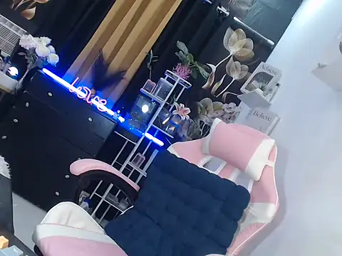 Snapshot of miss_ning chatting on 04-23-26, 06:09 miss ning online show from 04-23-26, 06:09