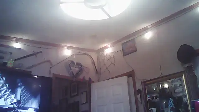 Snapshot of BonnienClyde5421 chatting on 02-09-26, 12:19 BonnienClyde5421 online show from 02-09-26, 12:19